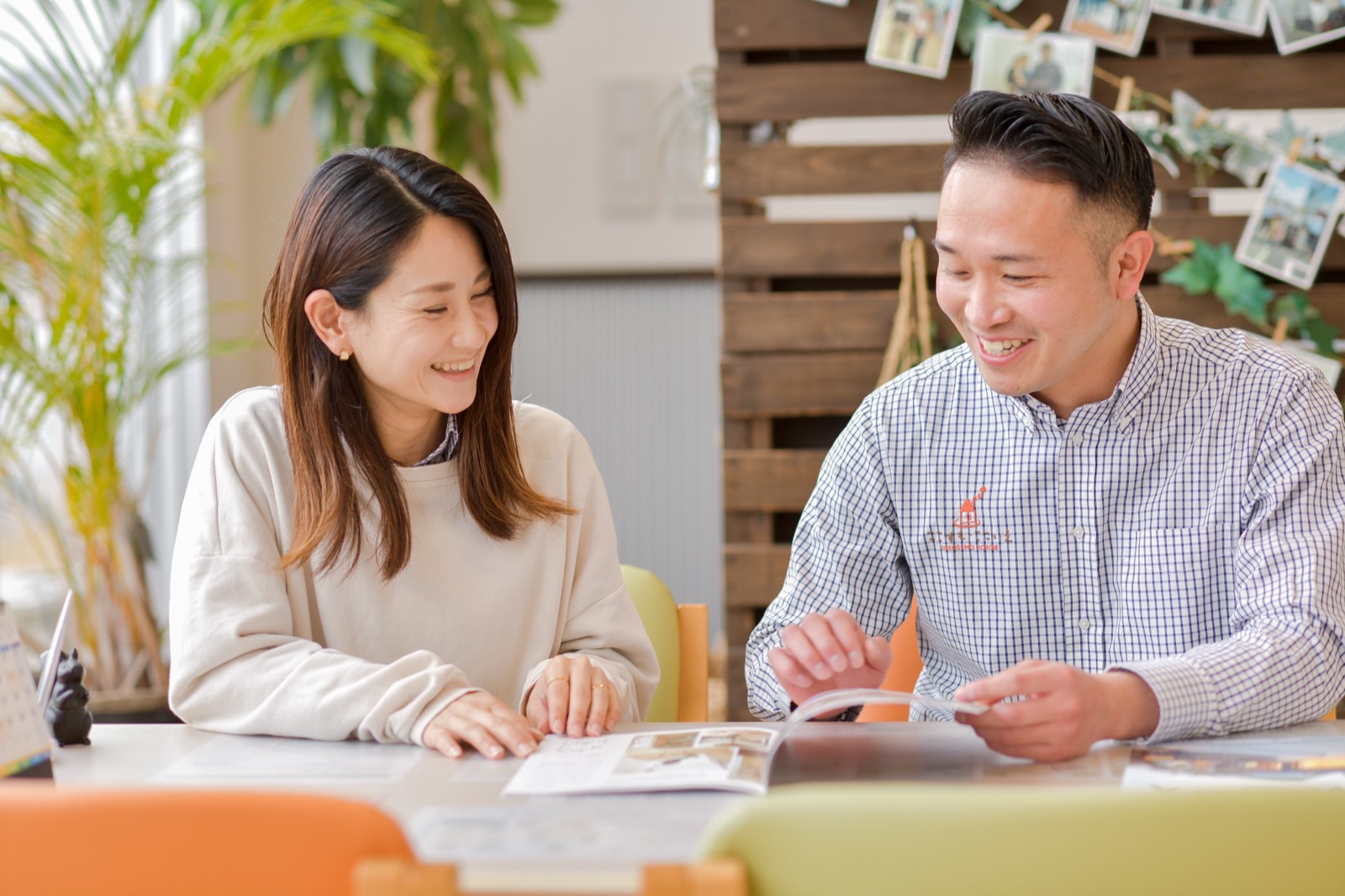 店舗での打ち合わせの様子